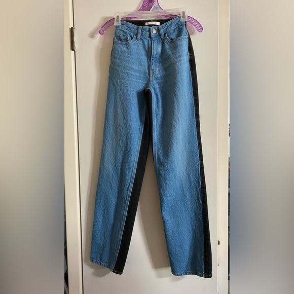 PacSun vintage 90s boyfriend jeans, light blue in front black in back size 22 - Picture 9 of 10